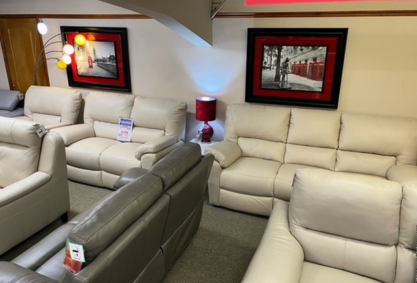 CLIFTON LARGE 3 SEATER , 2 SEATER AND POWER CHAIR CREAM £2999 (SWANSEA SUPERSTORE)