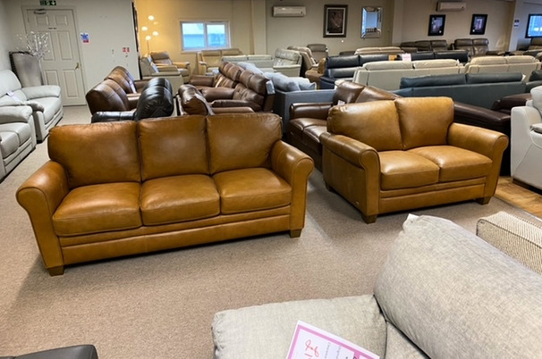CAMEO  3 SEATER AND 2 SEATER VINTAGE LIGHT TAN £1999 (SWANSEA SUPERSTORE)