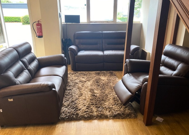 TIVOLI 3 SEATER, 2 SEATER POWER CHAIR BROWN £2499 (SWANSEA SUPERSTORE)