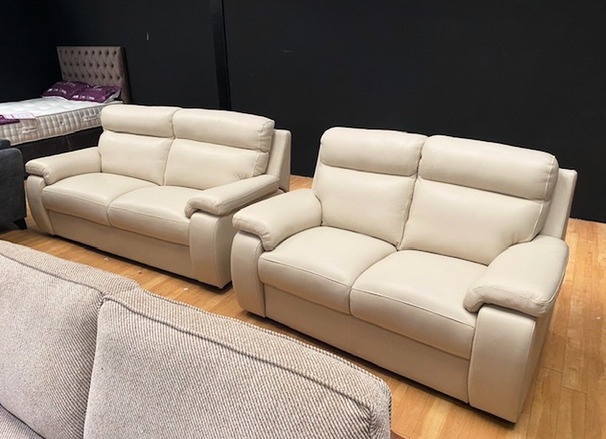 FRANSESCA 3 SEATER AND 2 SEATER CREAM £1999 ( SWANSEA SUPERSTORE)
