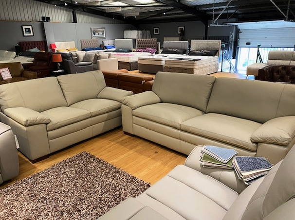 THEO 3 SEATER AND 2 SEATER CREAM £2299 (SWANSEA SUPERSTORE)
