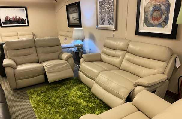 MELTON DOUBLE ELECTRIC RECLIINER 3 SEATER AND 2 SEATER SET BONE £2199 (SWANSEA SUPERSTORE)