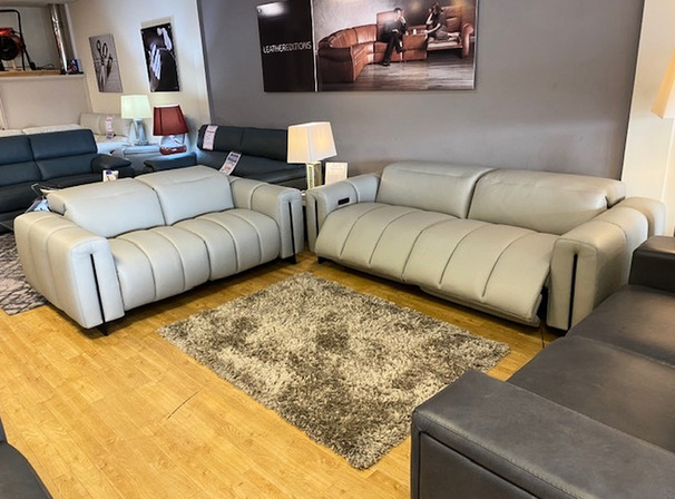 MESSINA ELECTRIC RECLINE 3 SEATER AND STATIC 2 SEATER GREY £2999 (SWANSEA SUPERSTORE)