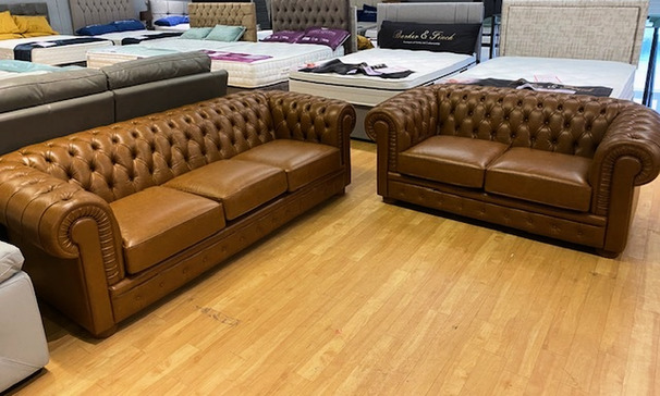 SISSY CHESTERFIELD 3 SEATER AND 2 SEATER TAN £2999 (SWANSEA SUPERSTORE)