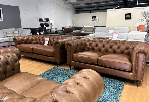 MARLBOROUGH CHESTERFIELD 3 SEATER AND AND 2 SEATER TAN £2499 (SWANSEA SUPERSTORE)